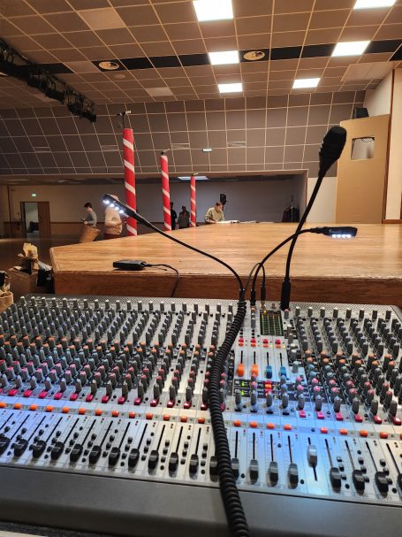 Sonorisation d'une pièce de théâtre. Sonorisation d'une pièce de théâtre.